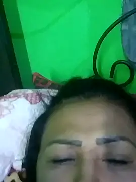 juliataylorhot online show from April 22, 12:24 am