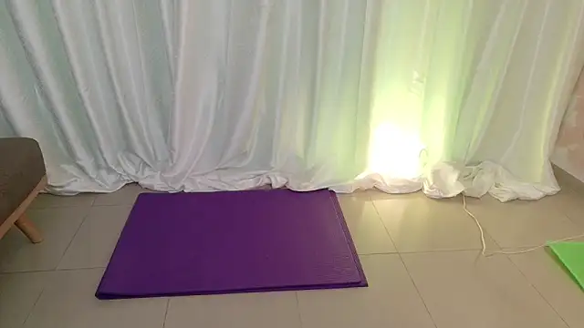 Snapshot of Zara_Fire chatting on June 8, 8:53 pm Zara Fire online show from June 8, 8:53 pm