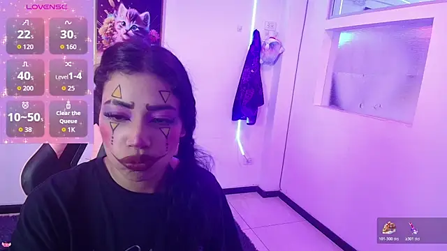 AryahMoonn online show from April 28, 3:22 am
