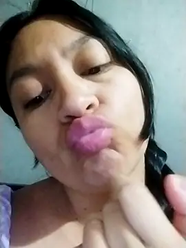 LatinSquirtBaby online show from June 16, 1:25 pm