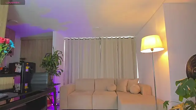 Snapshot of Aleja_evangeline chatting on June 6, 6:34 pm Aleja evangeline online show from June 6, 6:34 pm