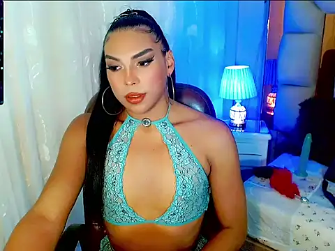 Snapshot of big_sexy_girl01 chatting on May 9, 1:38 pm big sexy girl01 online show from May 9, 1:38 pm