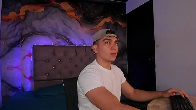 ZytherWolf online show from March 18, 3:20 am