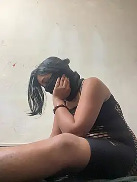 Snapshot of Surbhibaby chatting on April 6, 6:47 am Surbhibaby online show from April 6, 6:47 am