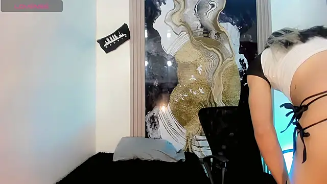 Tiffany Velanyer   online show from July 17, 3:35 am