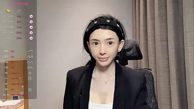Snapshot of kiki-12 chatting on April 10, 11:42 pm kiki-12 online show from April 10, 11:42 pm