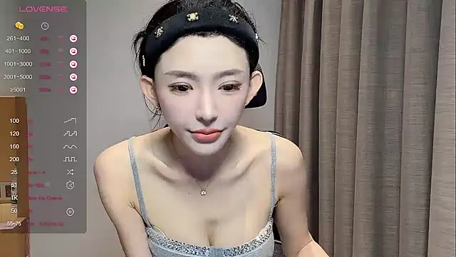Snapshot of kiki-12 chatting on April 21, 2:51 am kiki-12 online show from April 21, 2:51 am