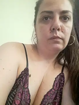 Arya Malone online show from August 5, 7:33 am
