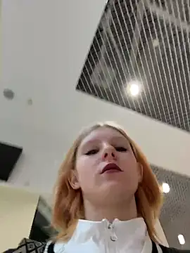 NinaParri online show from April 27, 3:26 am