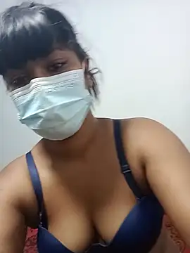Snapshot of honeyi_babe chatting on June 13, 6:28 pm honeyi babe online show from June 13, 6:28 pm