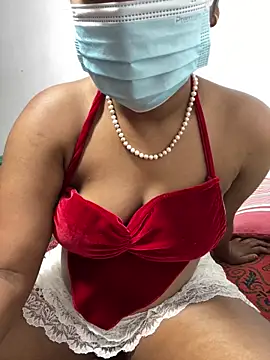 Snapshot of honeyi_babe chatting on June 20, 2:53 pm honeyi babe online show from June 20, 2:53 pm