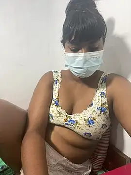 Snapshot of honeyi_babe chatting on July 15, 5:40 pm honeyi babe online show from July 15, 5:40 pm