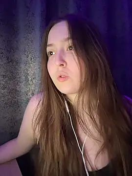 charmingggirl online show from April 26, 10:40 pm