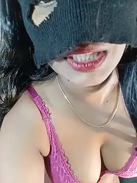 Snapshot of Kameeliya_ chatting on July 21, 6:21 pm Kameeliya online show from July 21, 6:21 pm