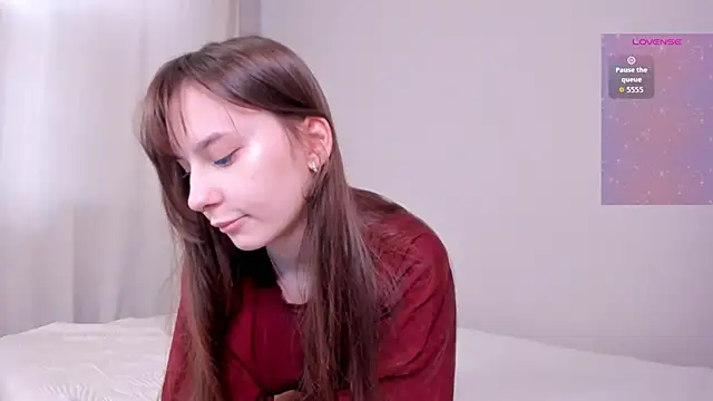 EmmaWantsToPlay online show from April 28, 11:04 am