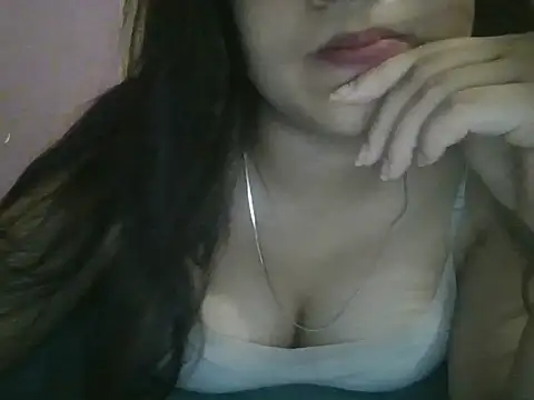 Snapshot of Qween_Seelu chatting on June 8, 11:49 pm Qween Seelu online show from June 8, 11:49 pm