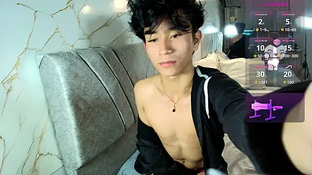 cococumps online show from April 18, 11:14 am