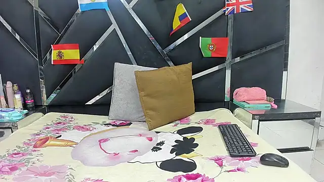 Snapshot of taty_sexxx chatting on July 11, 3:26 pm taty sexxx online show from July 11, 3:26 pm