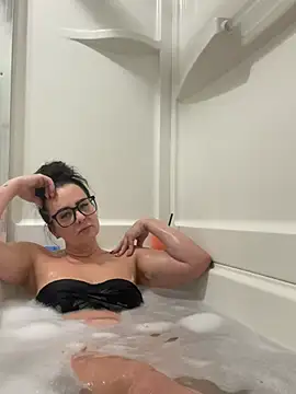 yourgoodgirl85 online show from March 18, 1:31 am