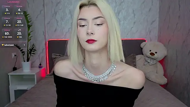 kittysocutie online show from May 6, 12:30 am