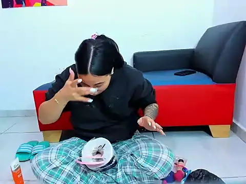 Snapshot of Dimanexotictriodemon chatting on March 20, 3:55 am Dimanexotictriodemon online show from March 20, 3:55 am