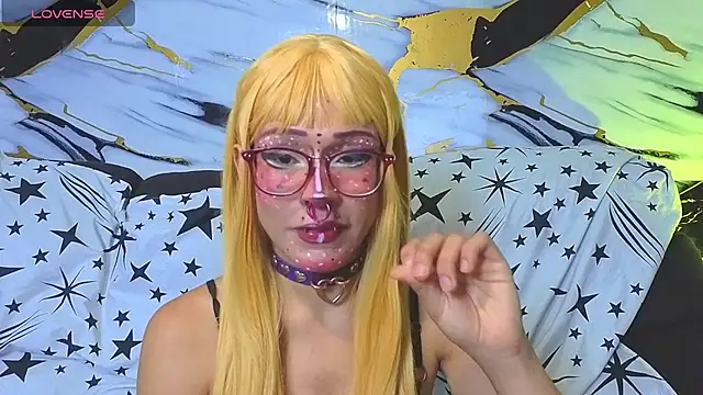 dark nina   online show from July 10, 5:45 am