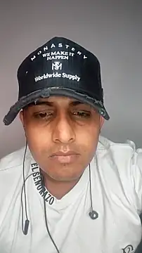 ZaGros0713 online show from April 3, 3:48 am