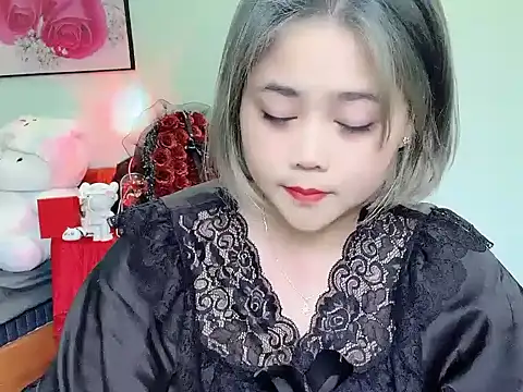 Snapshot of Nhanlu009 chatting on May 13, 9:39 am Nhanlu009 online show from May 13, 9:39 am