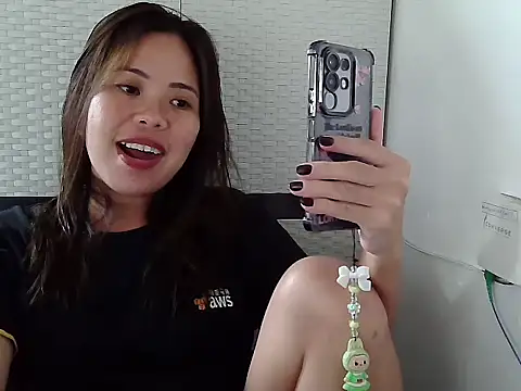 Snapshot of sweetciendy chatting on May 16, 6:32 am sweetciendy online show from May 16, 6:32 am