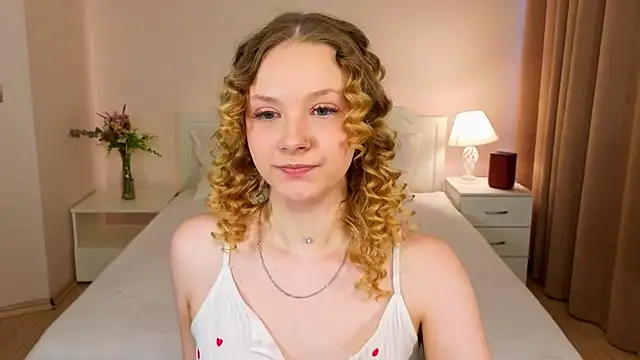 Snapshot of StaceyyJones chatting on May 11, 10:21 am StaceyyJones online show from May 11, 10:21 am