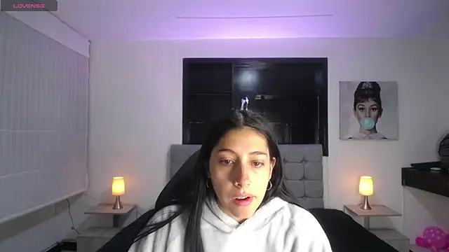 Melannyy V online show from May 31, 3:41 pm