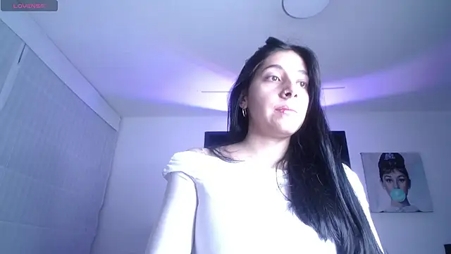Melannyy V online show from June 2, 1:02 pm