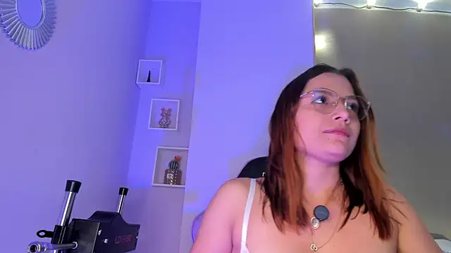Littletammy4u online show from May 4, 12:34 pm