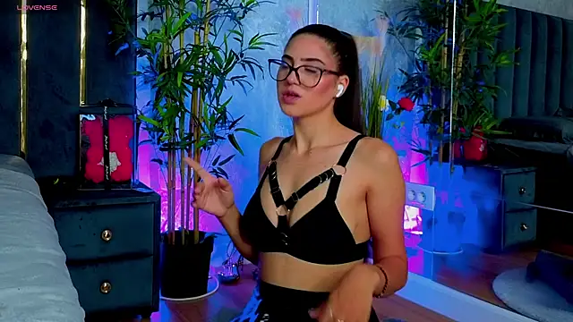 Snapshot of valery_evan chatting on July 2, 6:14 pm valery evan online show from July 2, 6:14 pm
