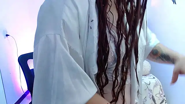 Snapshot of Luna_cur chatting on March 25, 12:44 pm Luna cur online show from March 25, 12:44 pm