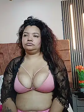 Snapshot of Lara_Seduce chatting on May 26, 1:34 am Lara Seduce online show from May 26, 1:34 am