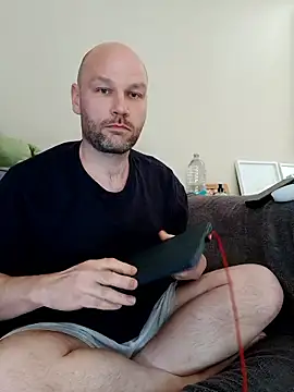 pitch 122 online show from May 17, 2:46 pm