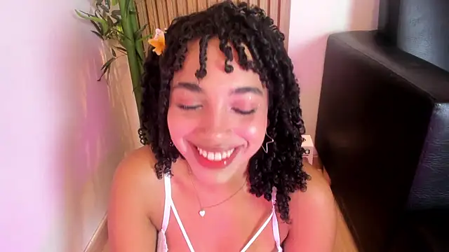 Snapshot of JazmyXXX chatting on July 1, 7:35 pm JazmyXXX online show from July 1, 7:35 pm