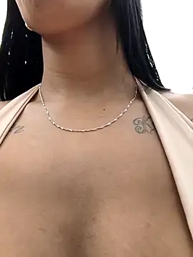 MonserratJons01 online show from April 19, 2:16 pm