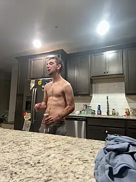 dommydom7177 online show from August 7, 1:29 am