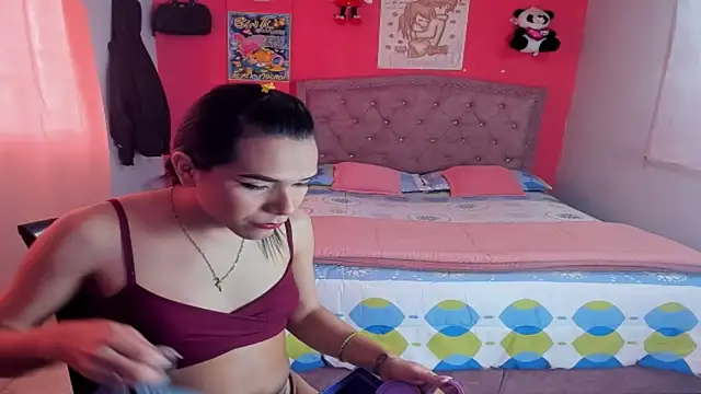 Snapshot of Sofia_Hot_Latina chatting on July 8, 10:03 pm Sofia Hot Latina online show from July 8, 10:03 pm