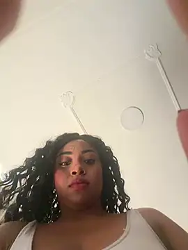 Snapshot of Kloe_rousse01 chatting on July 1, 9:47 pm Kloe rousse01 online show from July 1, 9:47 pm