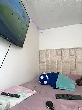 Snapshot of dulce_hell_ chatting on April 6, 8:32 pm dulce hell online show from April 6, 8:32 pm