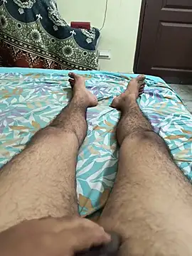 Snapshot of yoursTelugu_boy chatting on August 3, 10:10 am yoursTelugu boy online show from August 3, 10:10 am