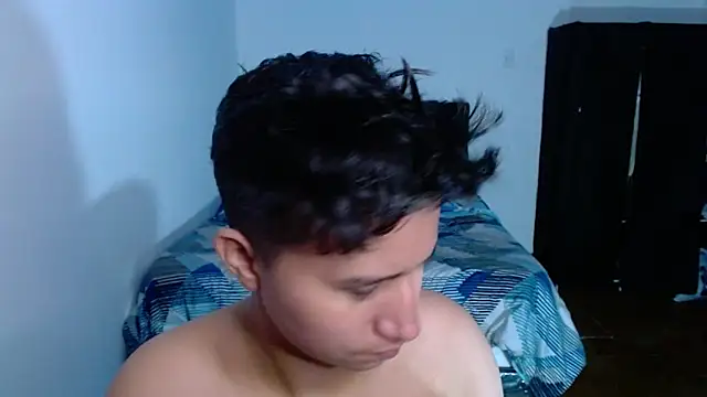 Snapshot of Aleja_rs chatting on March 19, 5:22 am Aleja rs online show from March 19, 5:22 am