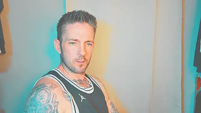 SkylarrGrey online show from May 14, 3:57 am
