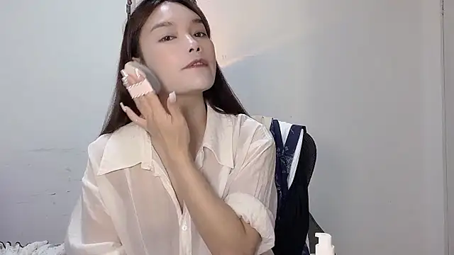 Snapshot of leilei998 chatting on June 18, 7:41 am leilei998 online show from June 18, 7:41 am