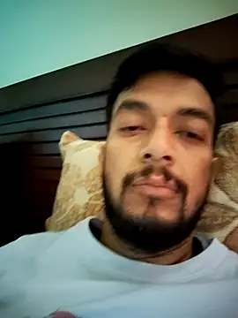 Snapshot of Vansh09208 chatting on March 21, 2:49 am Vansh09208 online show from March 21, 2:49 am