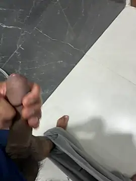 Snapshot of shadysandynew chatting on March 21, 12:21 pm shadysandynew online show from March 21, 12:21 pm