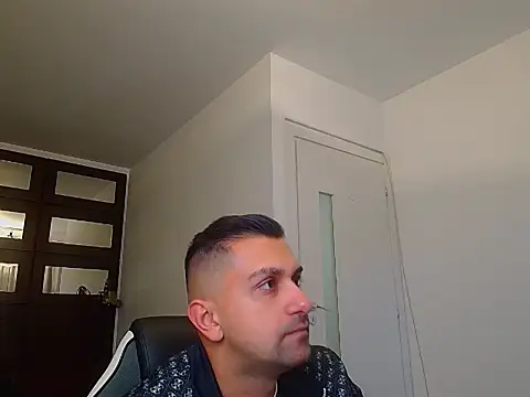BryceReign online show from May 3, 4:29 am